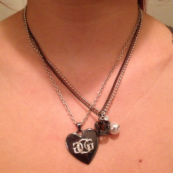 Guess Necklace - Picture 1 of 1