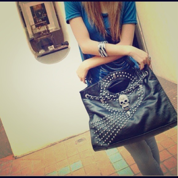 Handbags - Studded skull McQueen inspired bag in black