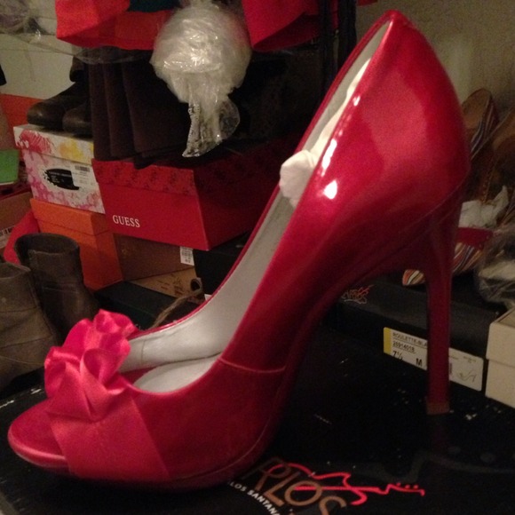 💃🏻👠 Gently Loved Carlos Santana Heels!! - Picture 2 of 3