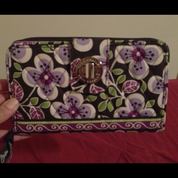 🚫SOLD🚫Vera Bradley Turn lock wallet