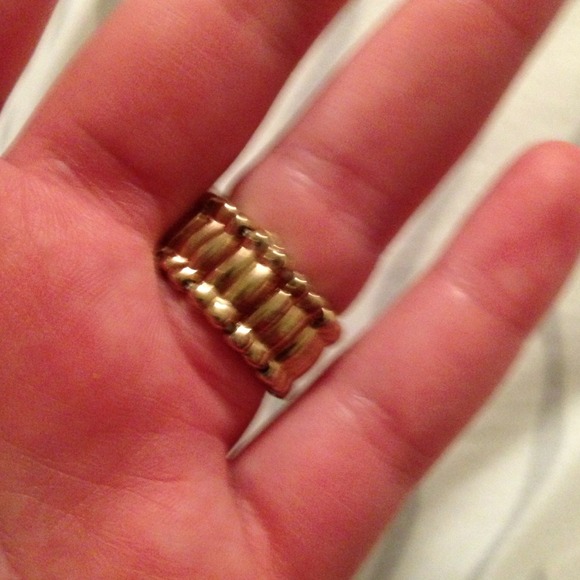 Gold ring - Picture 3 of 3
