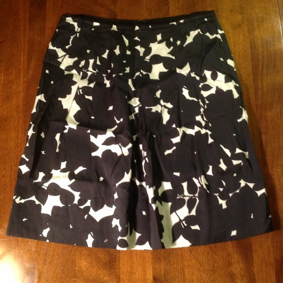 🚫SOLD🚫Banana Republic floral skirt