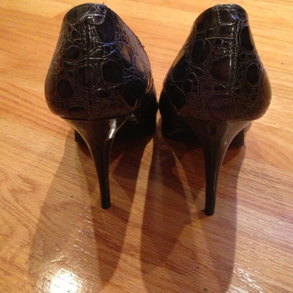 REDUCEDBrand New Gunmetal Steve Madden Peep Toes - Picture 3 of 4