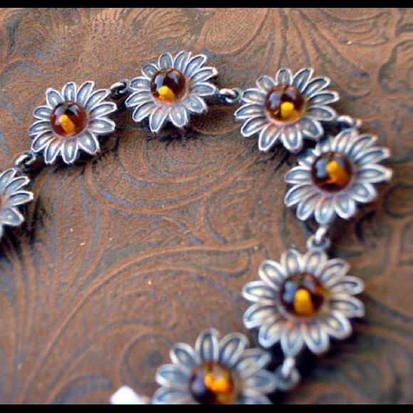 Sold! - Picture 4 of 4