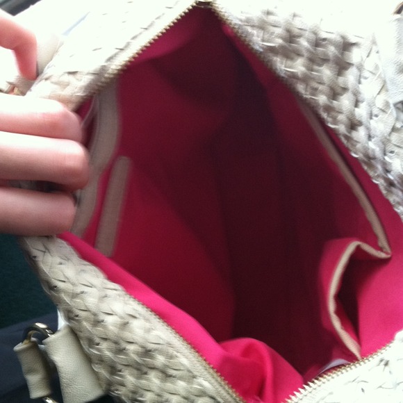 🎁🎉SOLD!!!🎉🎉🎁⭐Reduced⭐Steve Madden purse - Picture 4 of 4