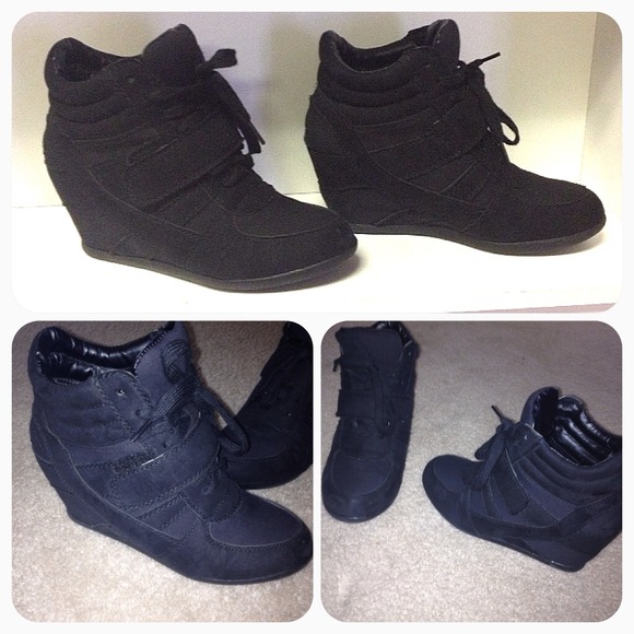 Sneaker wedges