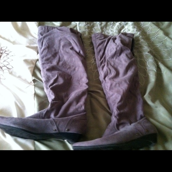 Boots - Picture 2 of 2