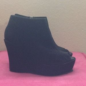 Black forever 21 boogie peep toe wedge