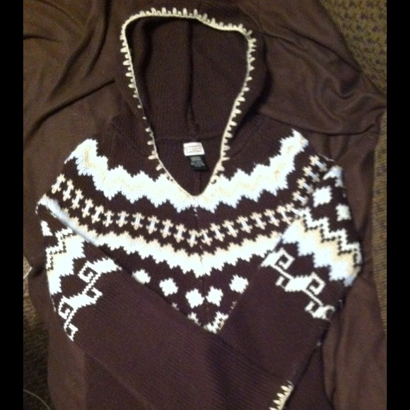 Fringe soft hooded sweater sz. Medium