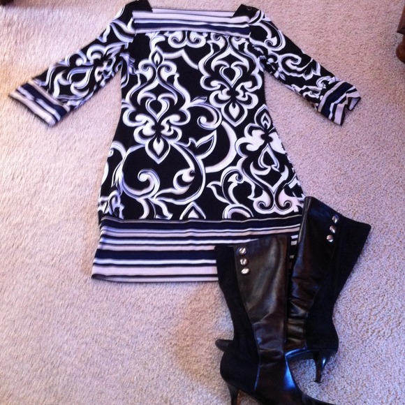 SOLD!!!!!!!    Printed jersey knit dress