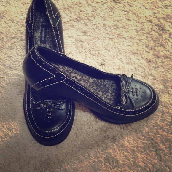 Black Xhilaration heels -- 7.5