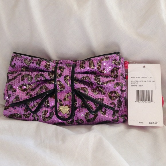 **reserved @glitz_n_glamour**
