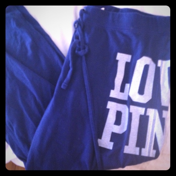 🚫Sold🚫Victoria's Secret Pink - blue  crop pants