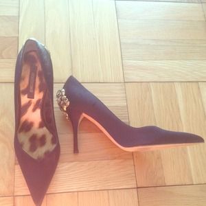 Black Robert Cavalli pump with sneak hardware