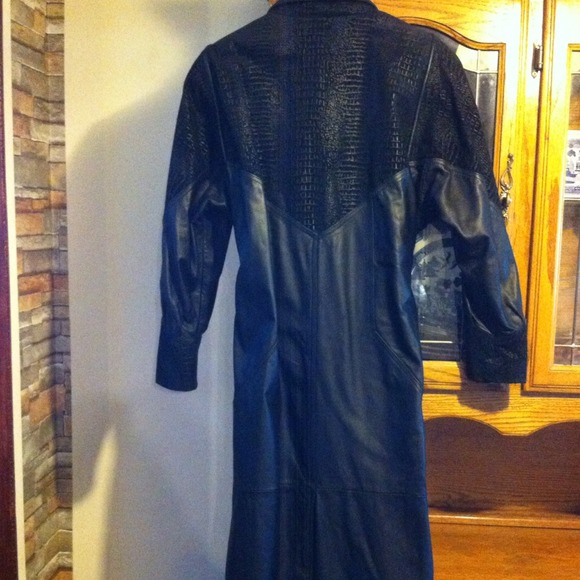 Python-Embossed Leather Coat, full length - Picture 2 of 4