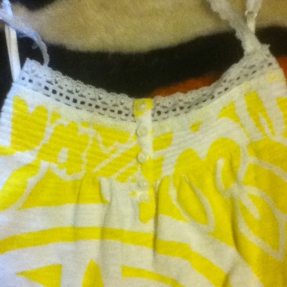 Small tee - Picture 2 of 2