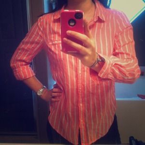💥💥💥Coral button up with blue and white stripes