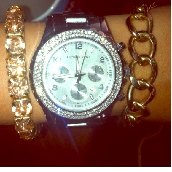 Looking for a watch like or similar to this :) ty