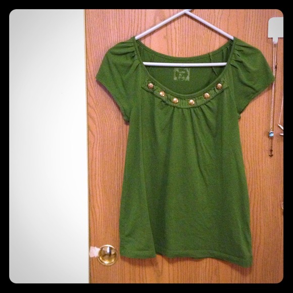 Semi-casual top