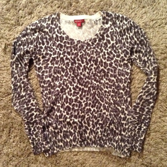 🔴SOLD!🔴Leopard cheetah print sweater
