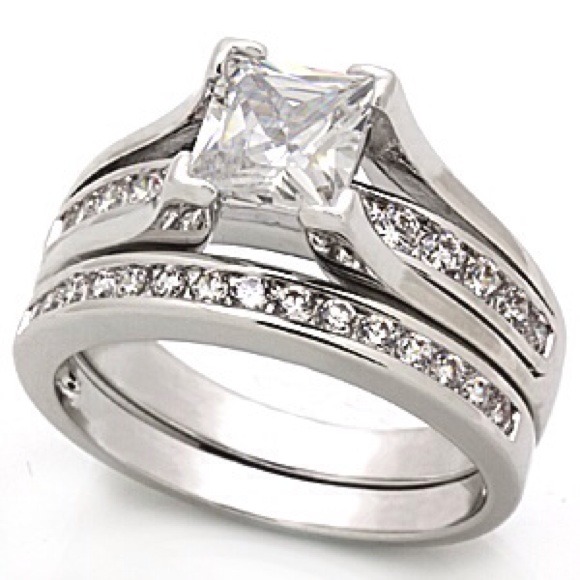 1.5 carat Clear princess cut CZ wedding ring set!