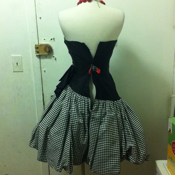 ❌sold❌Vintage dress - Picture 2 of 4