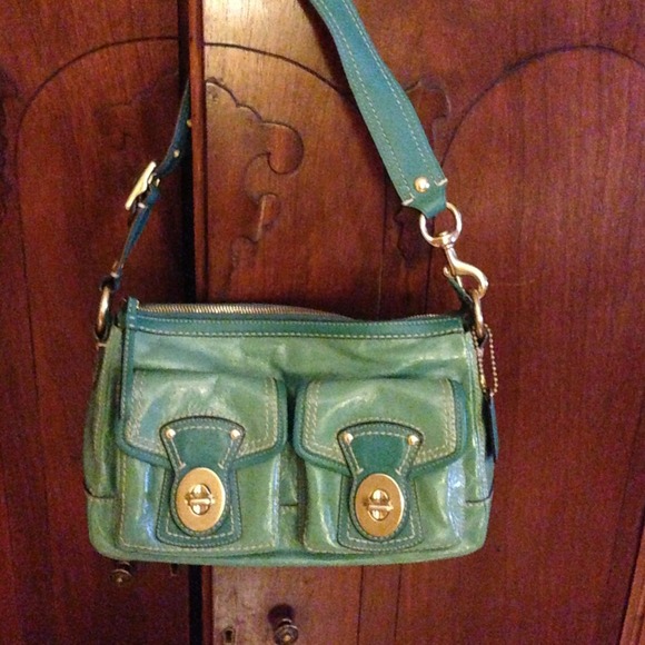 Traded this Coach for a vintage Coach with upsnow
