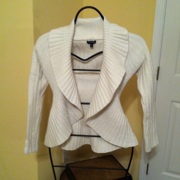 **SOLD** Express Sweater - Picture 2 of 2