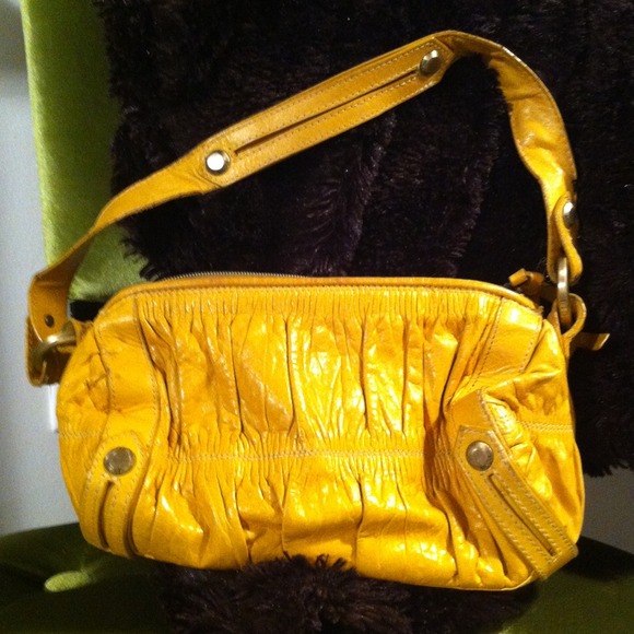 Nicoli yellow leather handbag