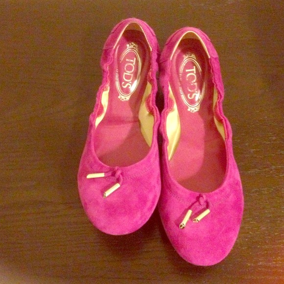 Sold in bundle! Magenta Tod authentic ballet flats