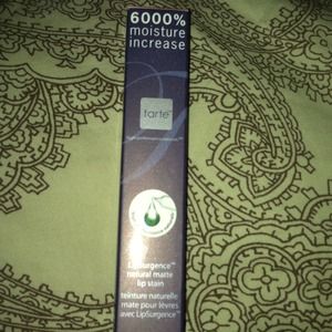 **TRADED ** Tarte Lipsurgance