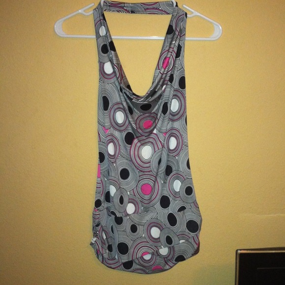 Pink, white and black sleeveless over neck top