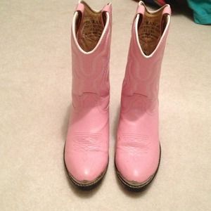 Must see pink boots