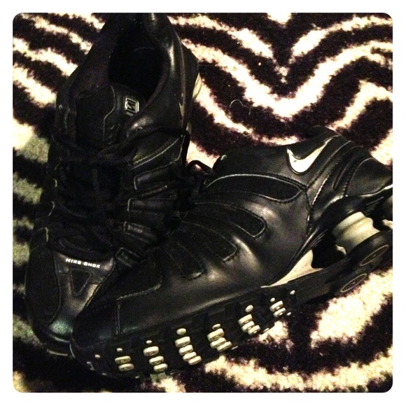 Nike shox black and grey