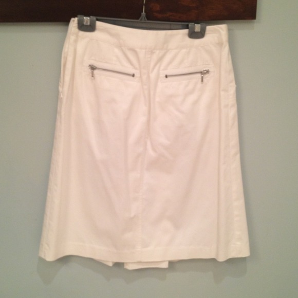 Banana Republic white skirt - Picture 2 of 2