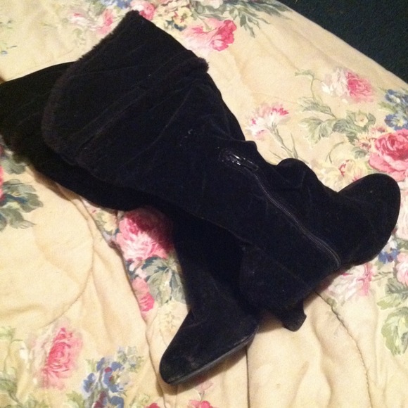 Black suede dress boots