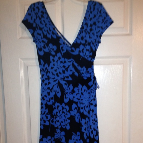 REDUCED!! ✨Blue and black dress