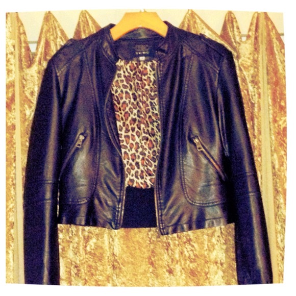 Jackets & Blazers - ✨Final Reduction✨Bomber Jacket - faux leather ✨