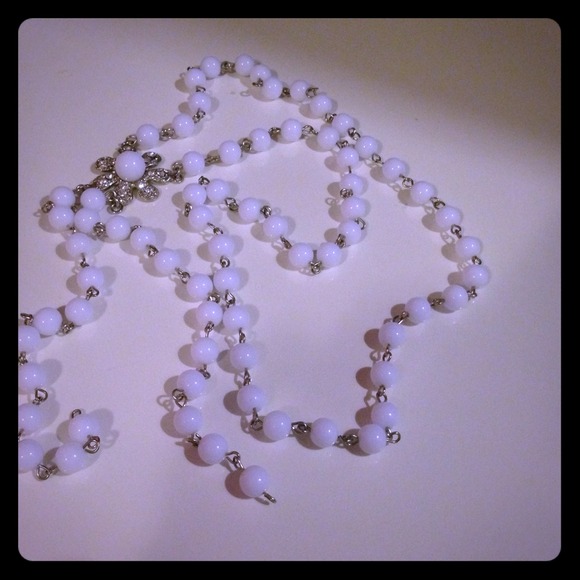 Fashion rosary like necklace