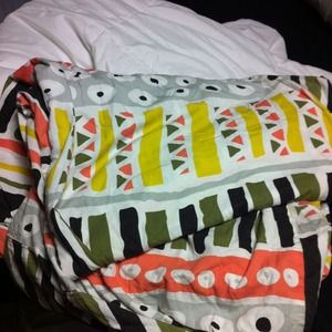 TWIN XL URBAN OUTFITTERS DUVET COVER/INSERT