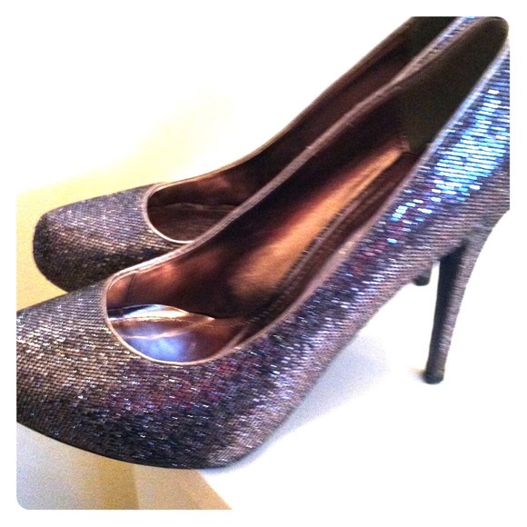 Sparkly round toe 4 inch heels