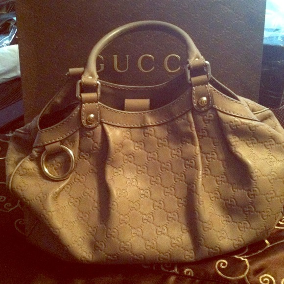 🔵RESERVED for lv_dee1379 AUTHENTIC Gucci bag🔵