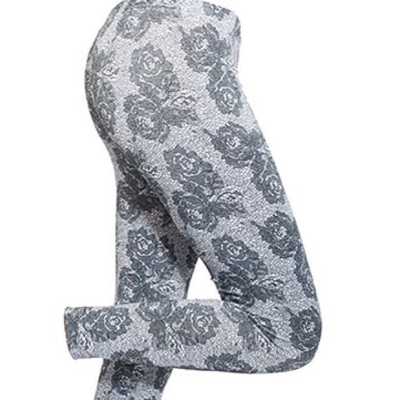 Lace Rose Print Leggings