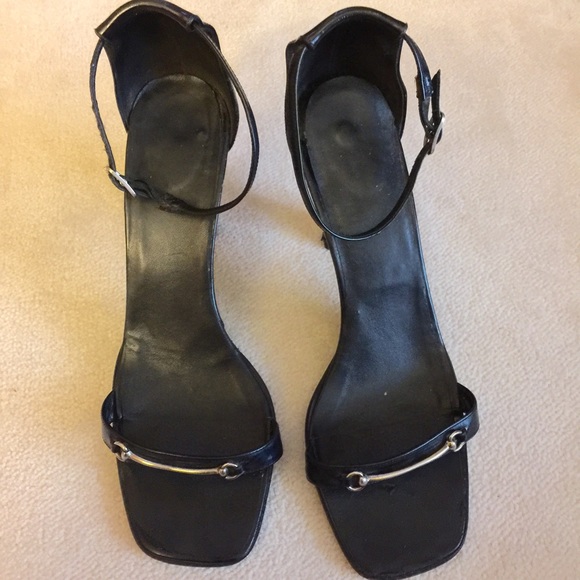 HP🎉5/16/16  Gucci leather  heel size 4inches - Picture 3 of 4