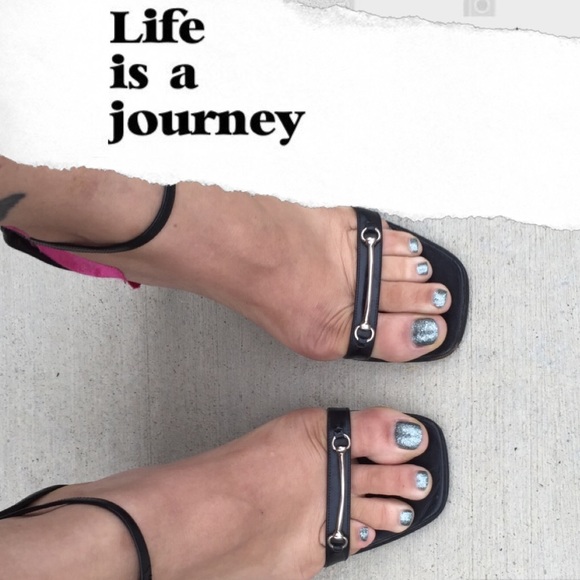 HP🎉5/16/16  Gucci leather  heel size 4inches - Picture 4 of 4