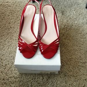 Hold!! Calvin Klein SZ 9 1/2 heels