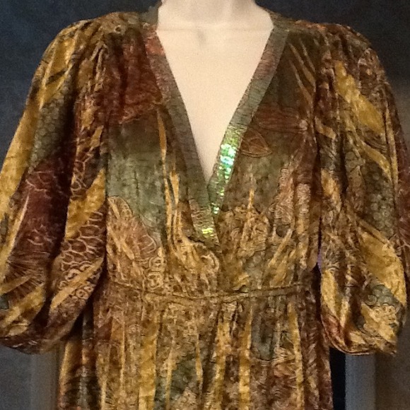 //// SOLD //// New Direction puff sleeved blouse