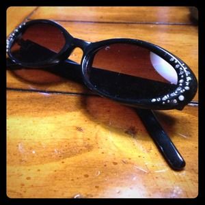 Meow!!! Studded cat eyes