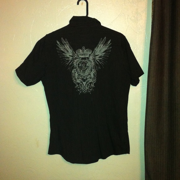 Men's short sleeve collared shirt. - Picture 2 of 2