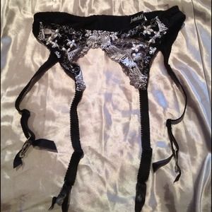 Garter belt